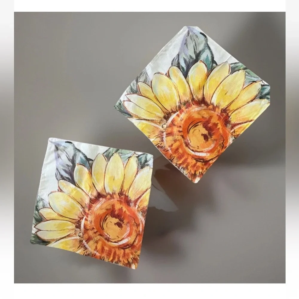 Sunflower Print Set of 2 18x18” Pillow Covers 🌻🆕🌻